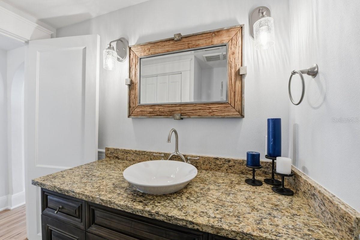 Image 19 of 40 For 1004 Charter Street