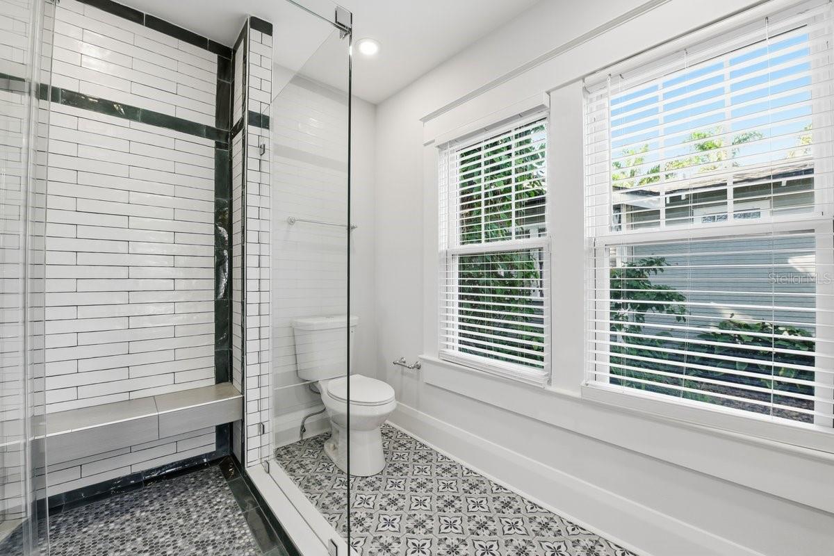 Image 25 of 40 For 1004 Charter Street