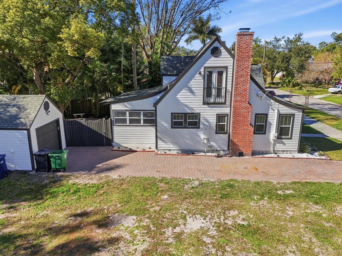 Image 38 of 40 For 1004 Charter Street