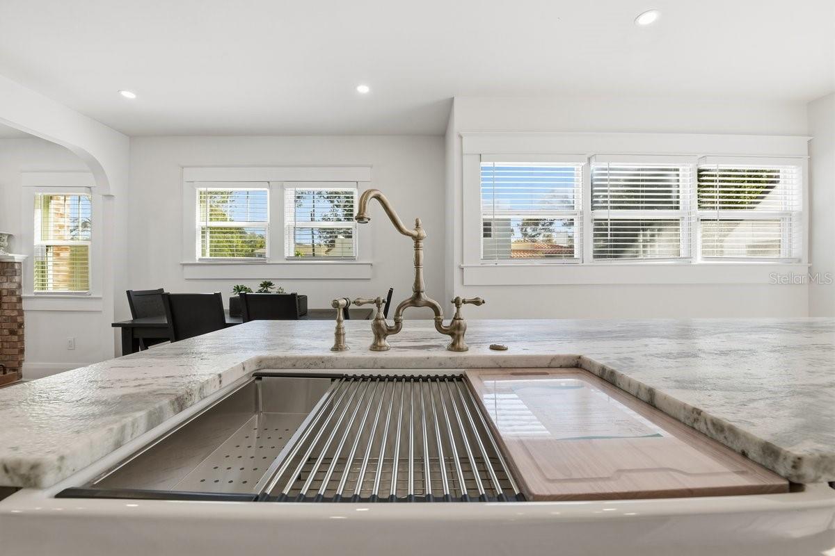 Image 9 of 40 For 1004 Charter Street