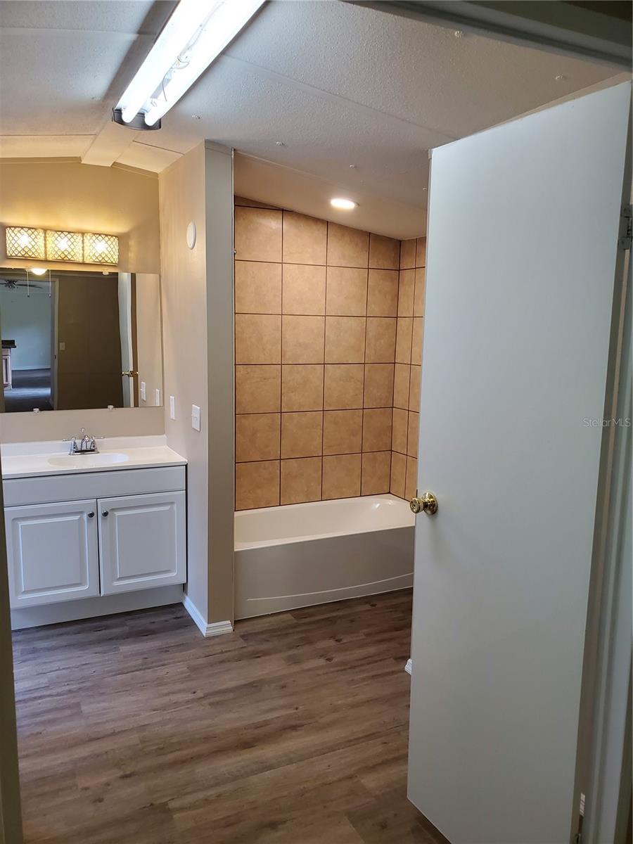 Image 10 of 14 For 3511 Mud Lake Road