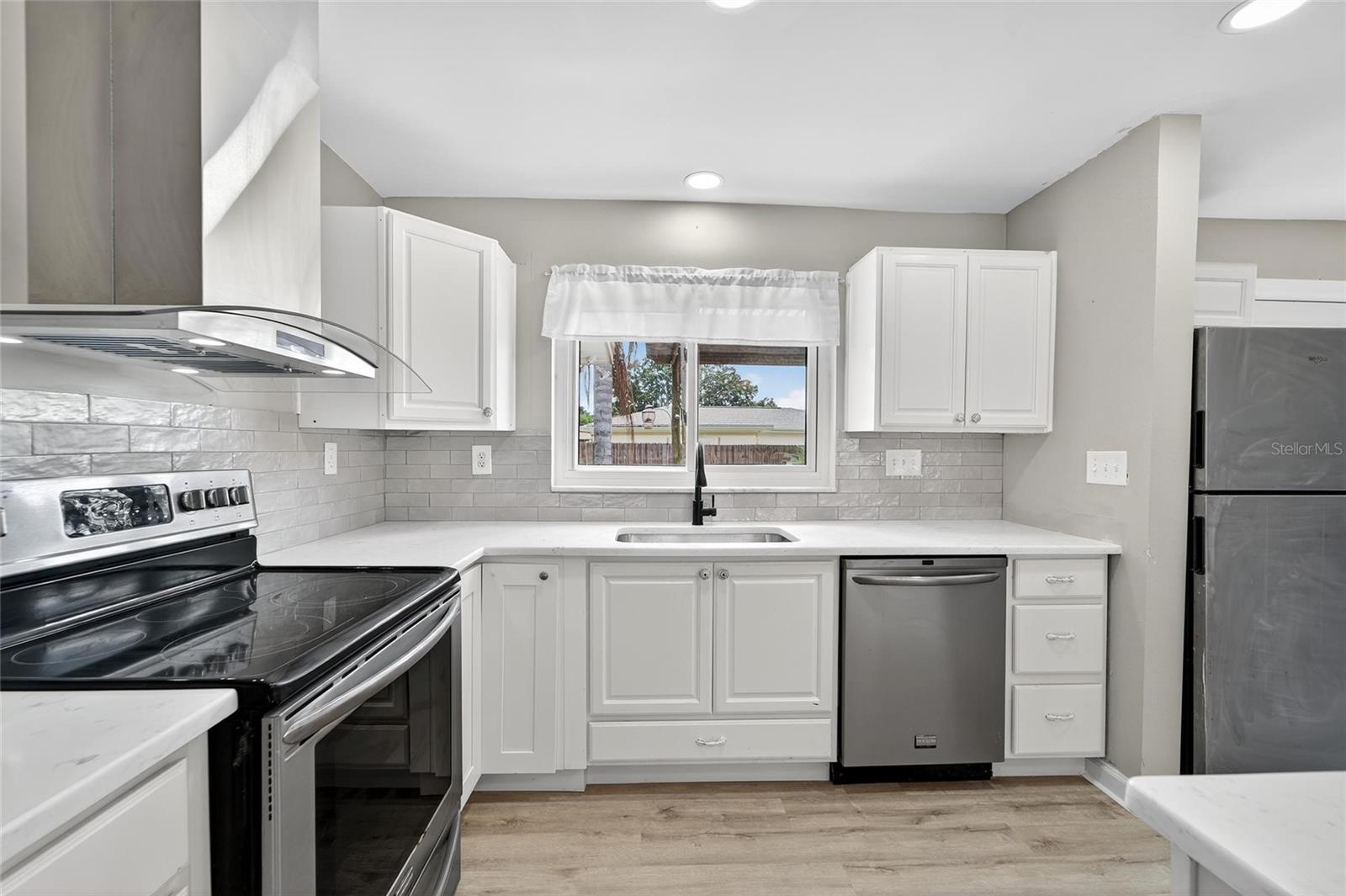 Image 11 of 49 For 2127 Scotland Drive