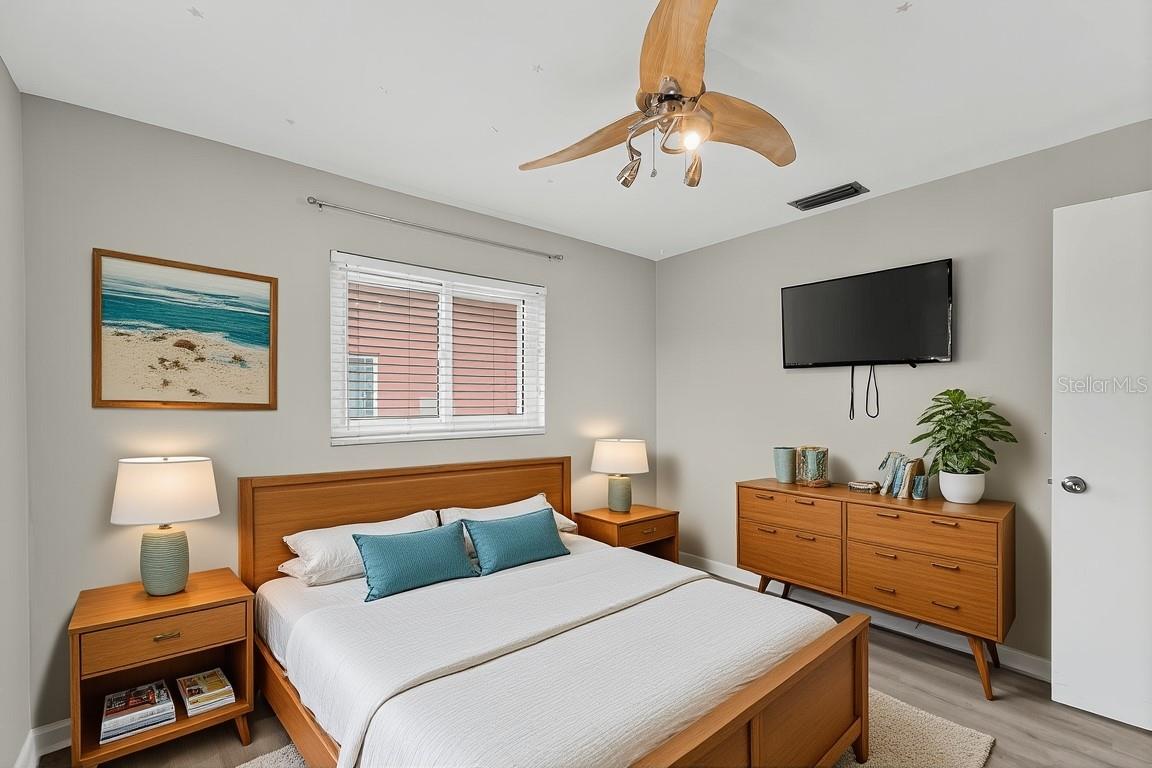 Image 17 of 49 For 2127 Scotland Drive