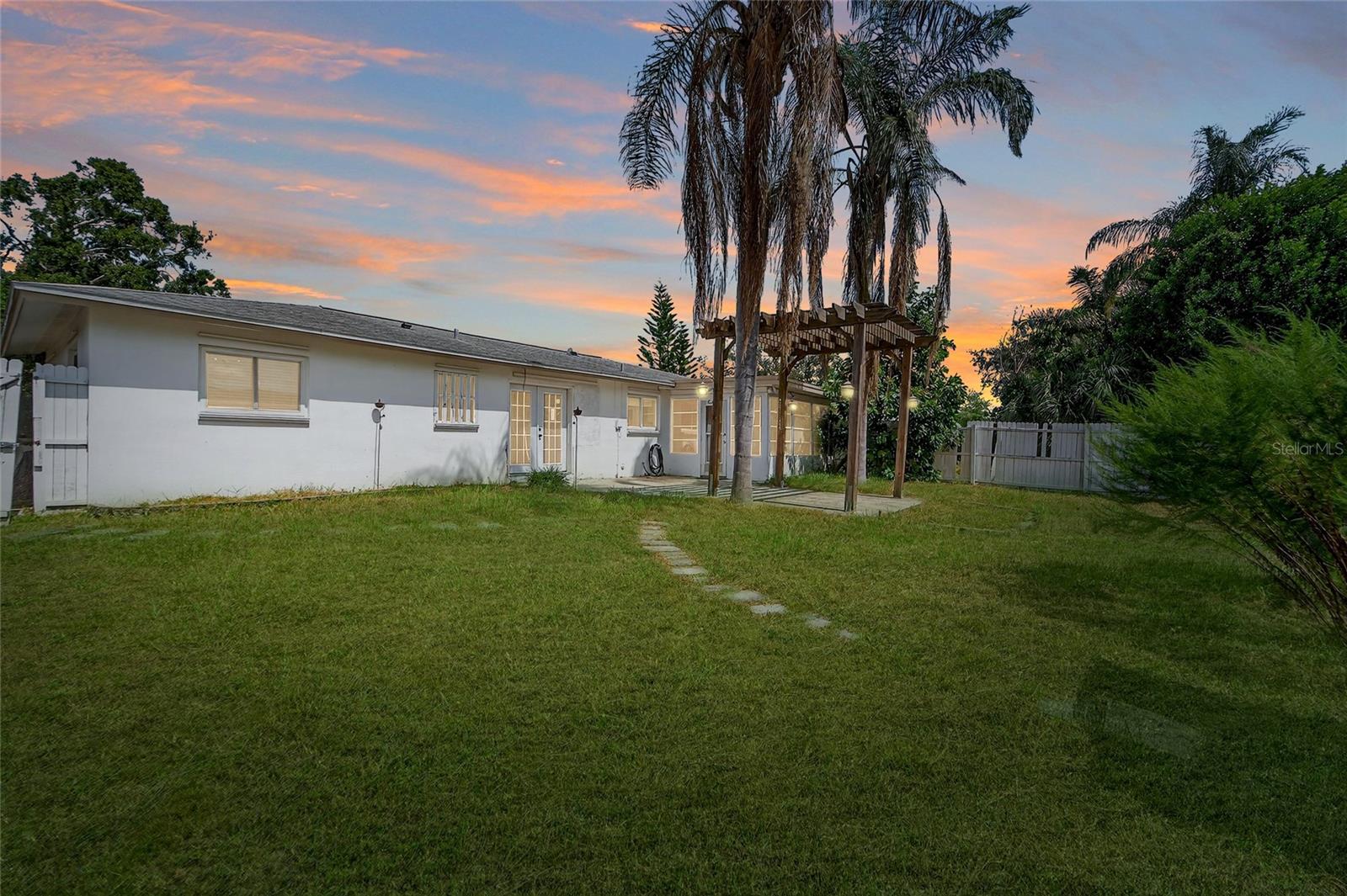 Image 28 of 49 For 2127 Scotland Drive