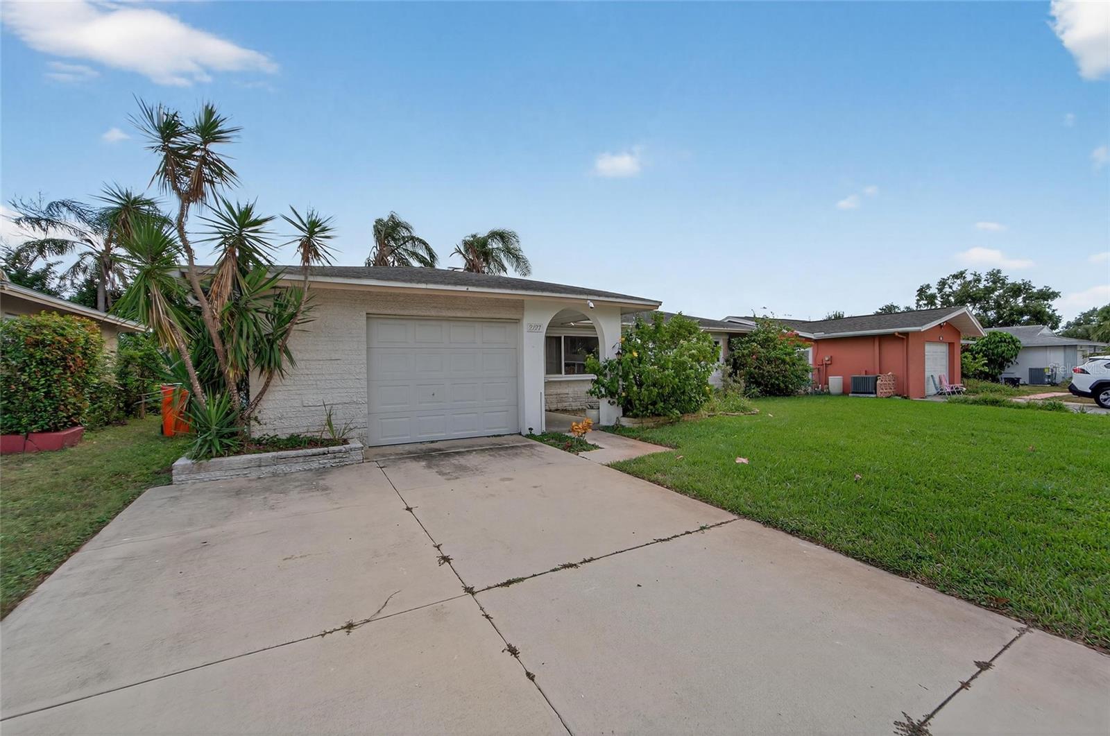 Image 4 of 49 For 2127 Scotland Drive