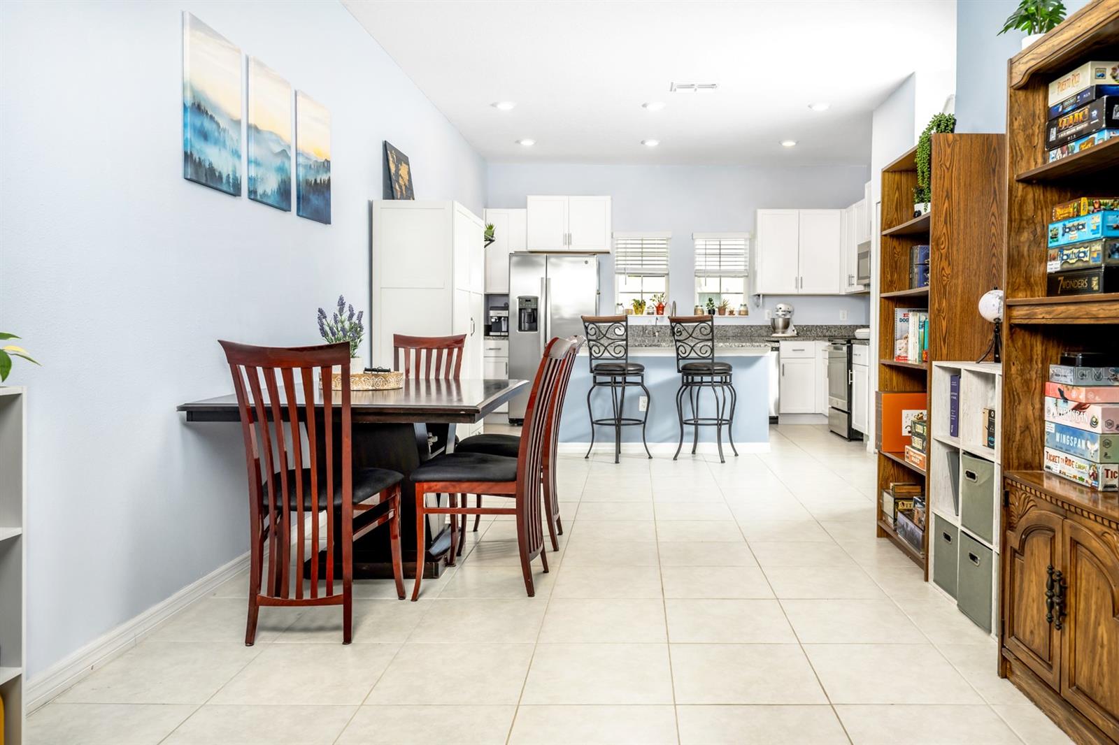 Listing photo id 10 for 842 Tennyson Mill Circle