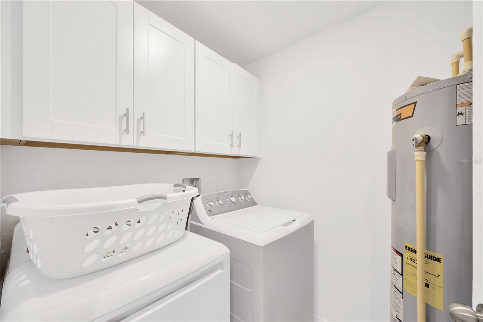 Listing photo id 24 for 842 Tennyson Mill Circle