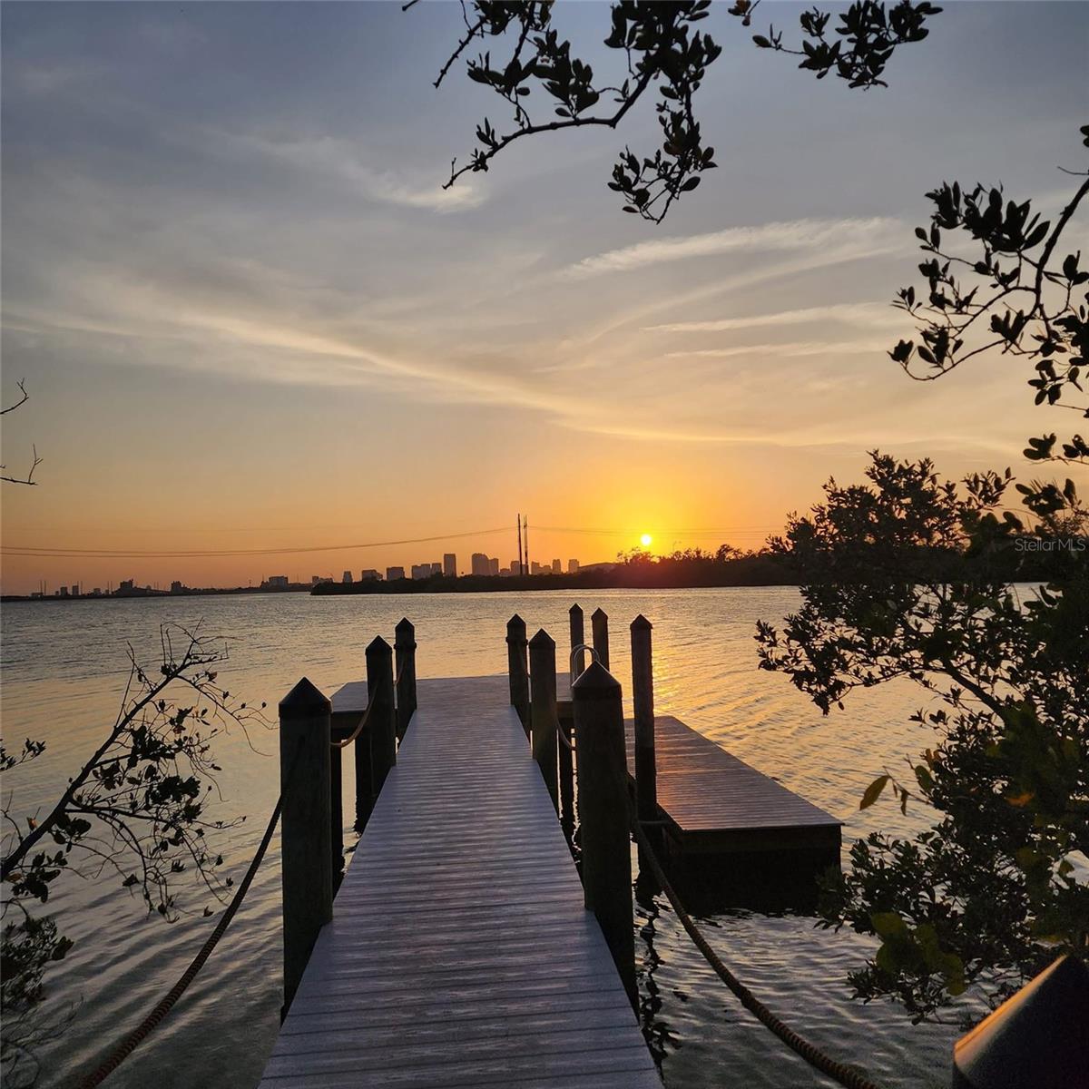 Listing photo id 36 for 842 Tennyson Mill Circle