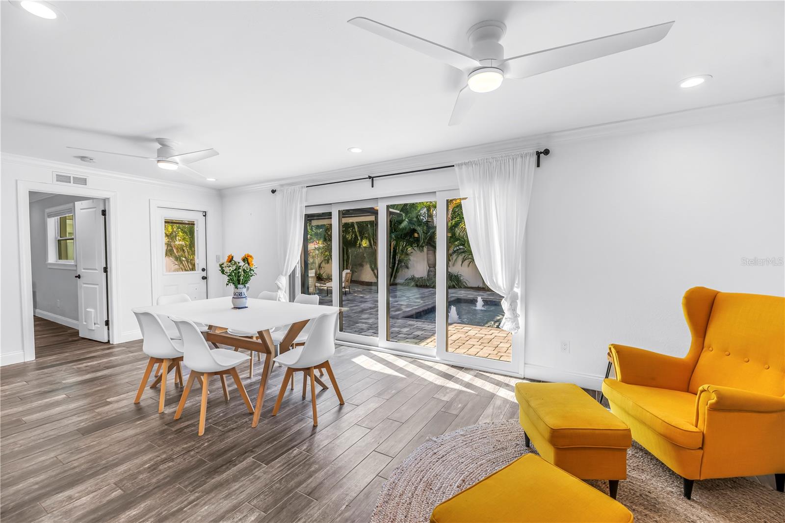 Image 22 of 47 For 6731 14th Way S