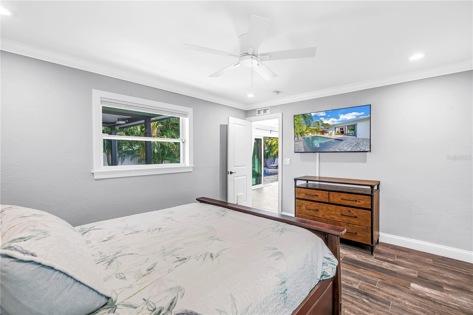 Image 24 of 47 For 6731 14th Way S