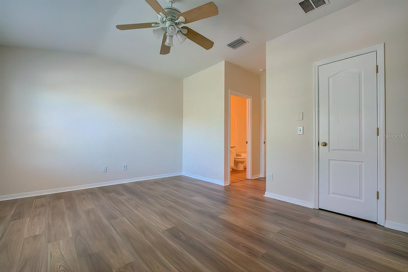 Image 28 of 40 For 15706 Stable Run Drive