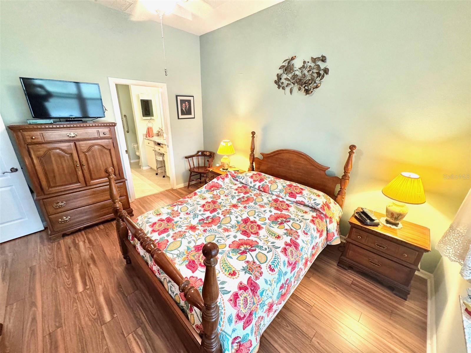 Image 25 of 37 For 2644 Tottenham Drive