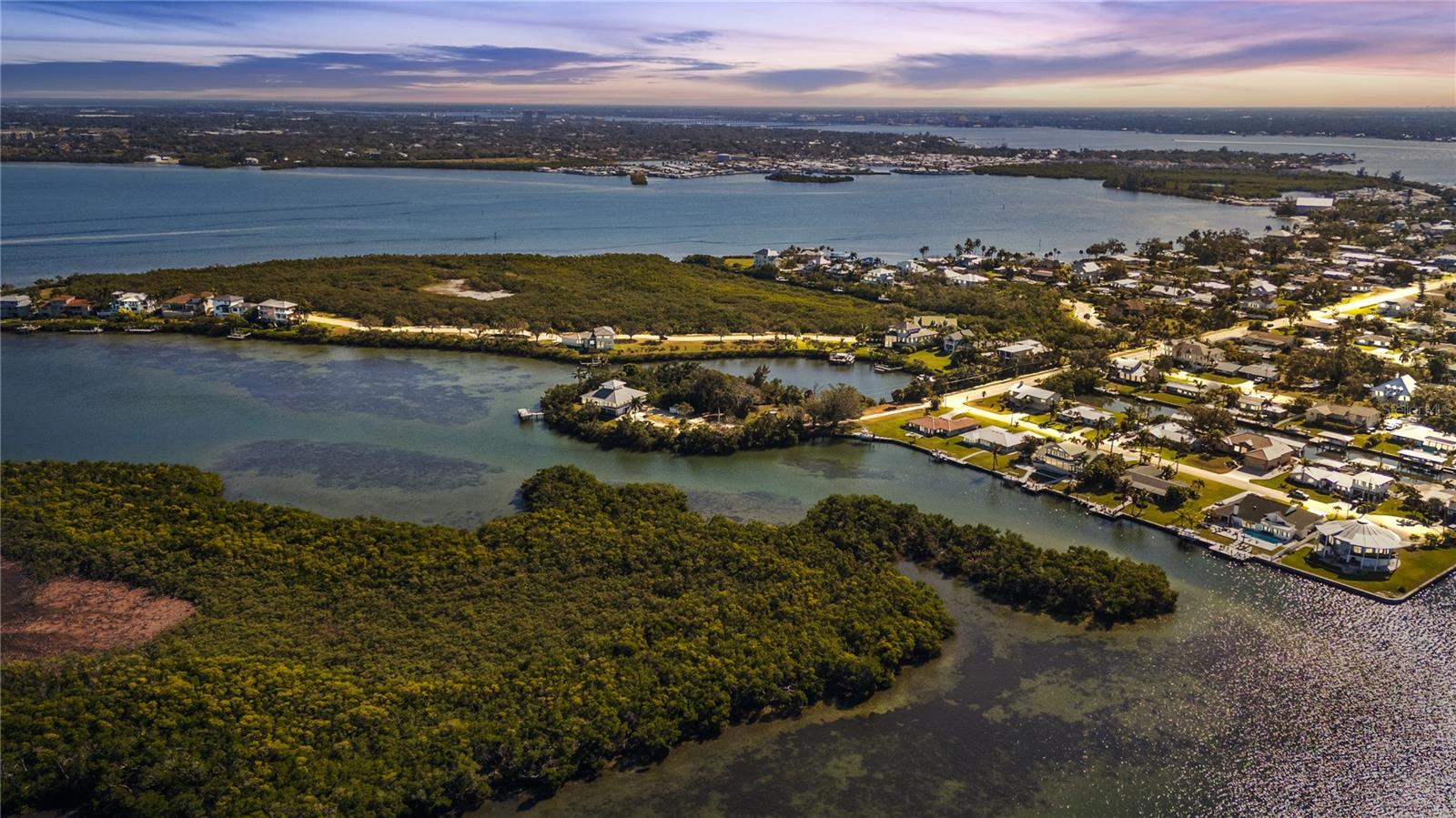 Image 10 of 26 For 4208 Redfish Court