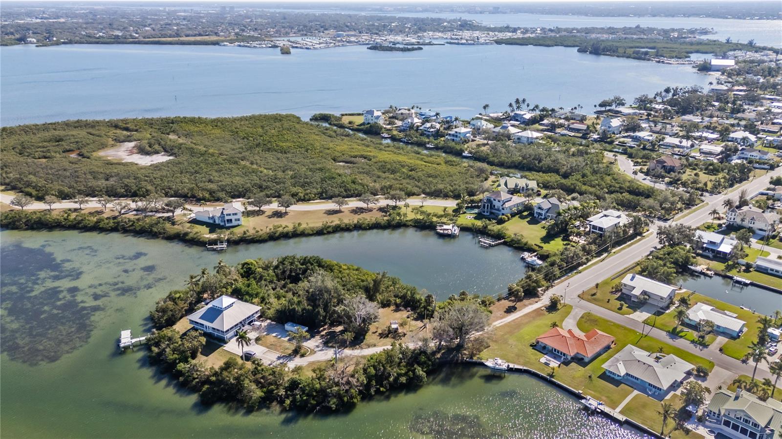 Image 16 of 26 For 4208 Redfish Court