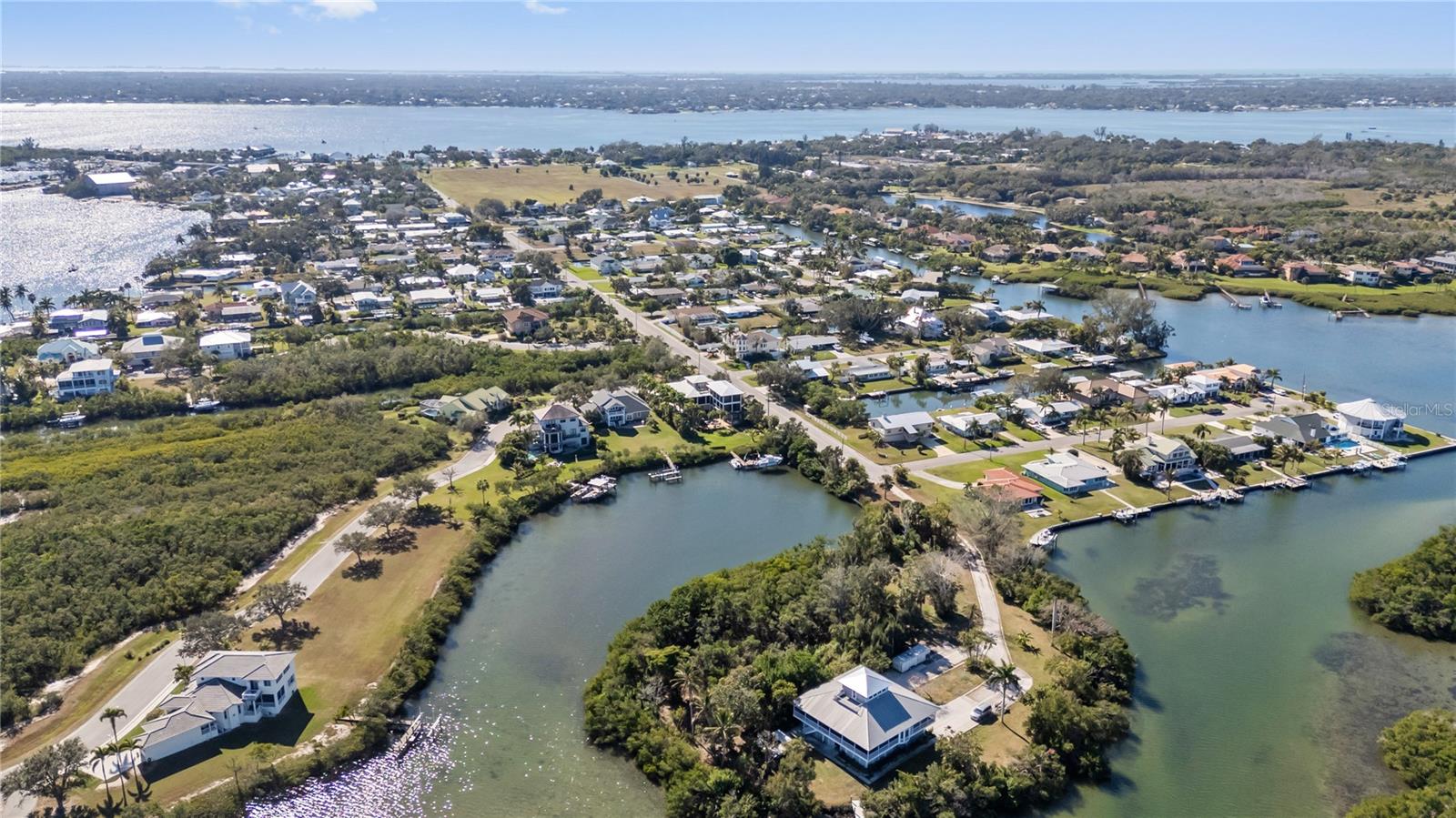 Image 17 of 26 For 4208 Redfish Court