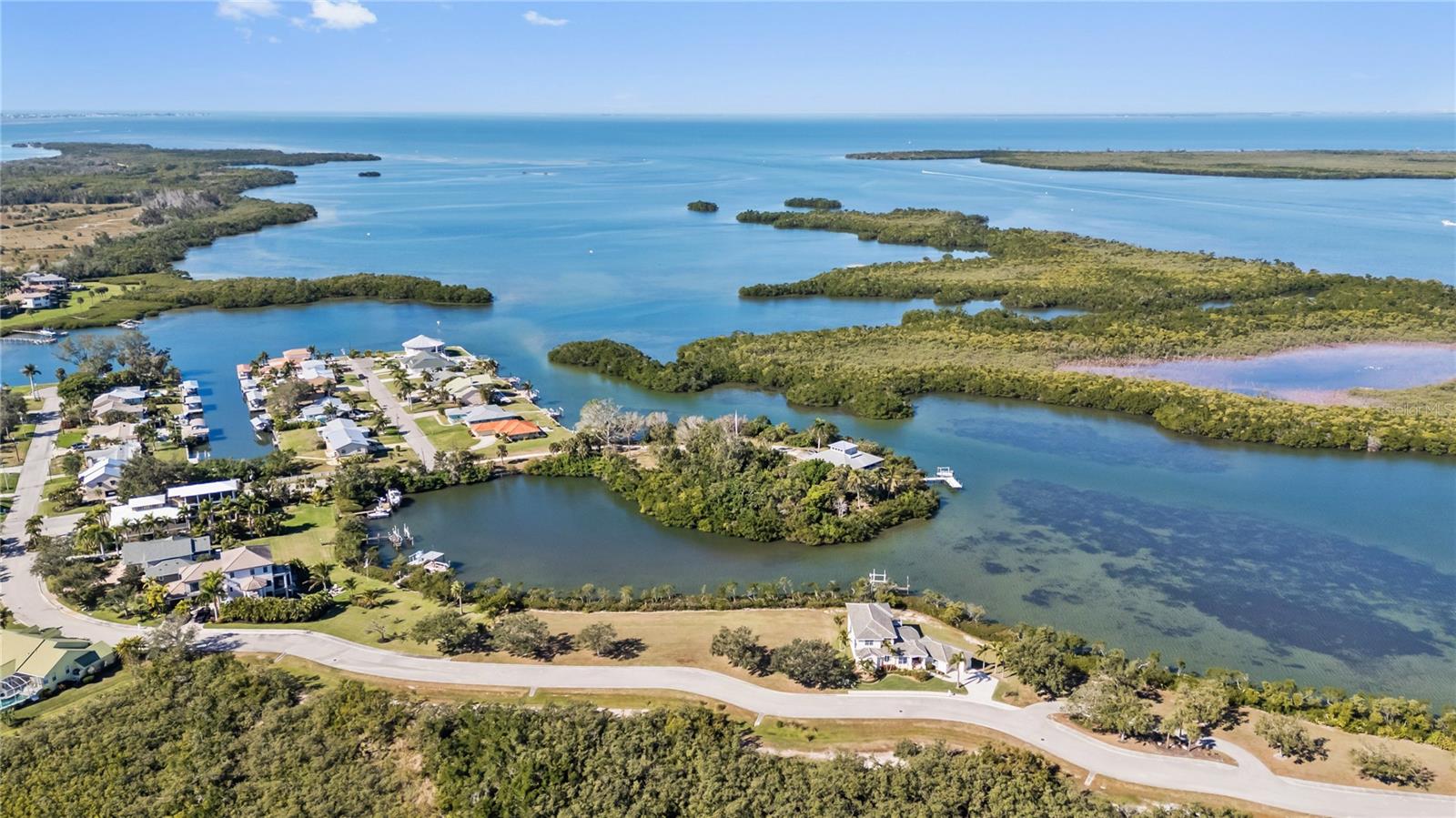 Image 18 of 26 For 4208 Redfish Court