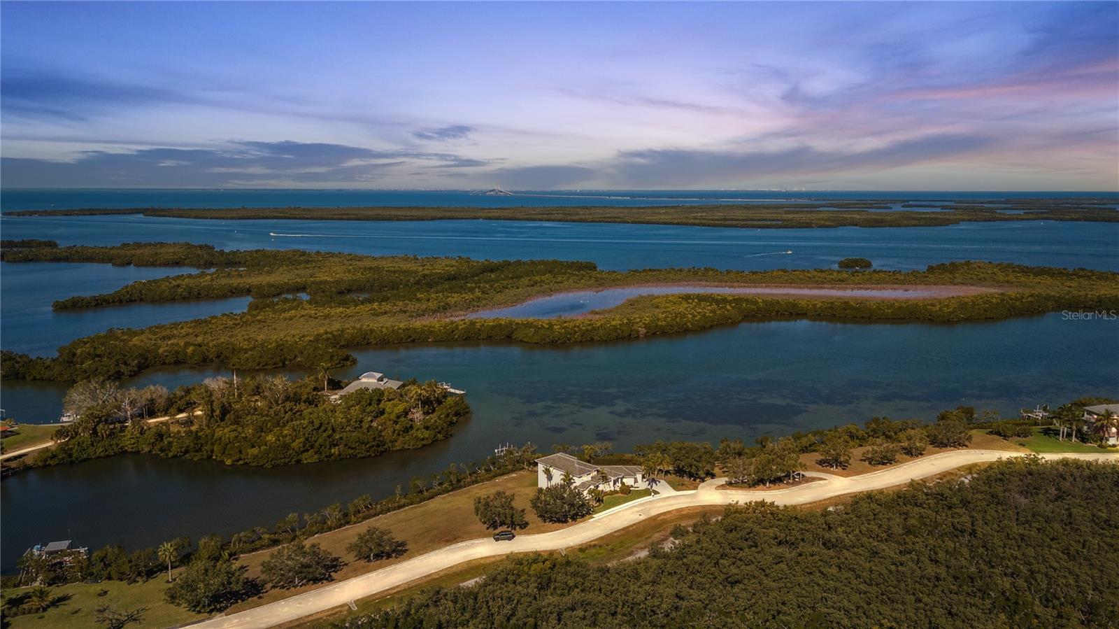 Image 5 of 26 For 4208 Redfish Court