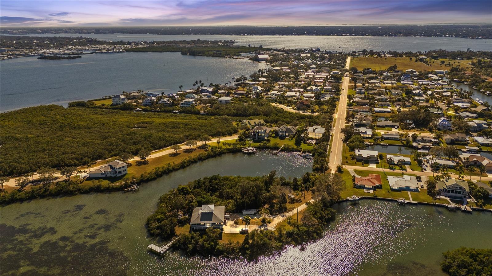 Image 8 of 26 For 4208 Redfish Court