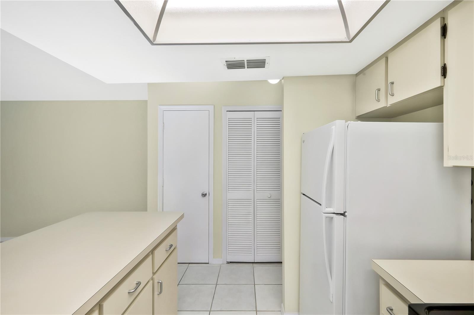 Image 9 of 23 For 13745 Downing Lane S-2