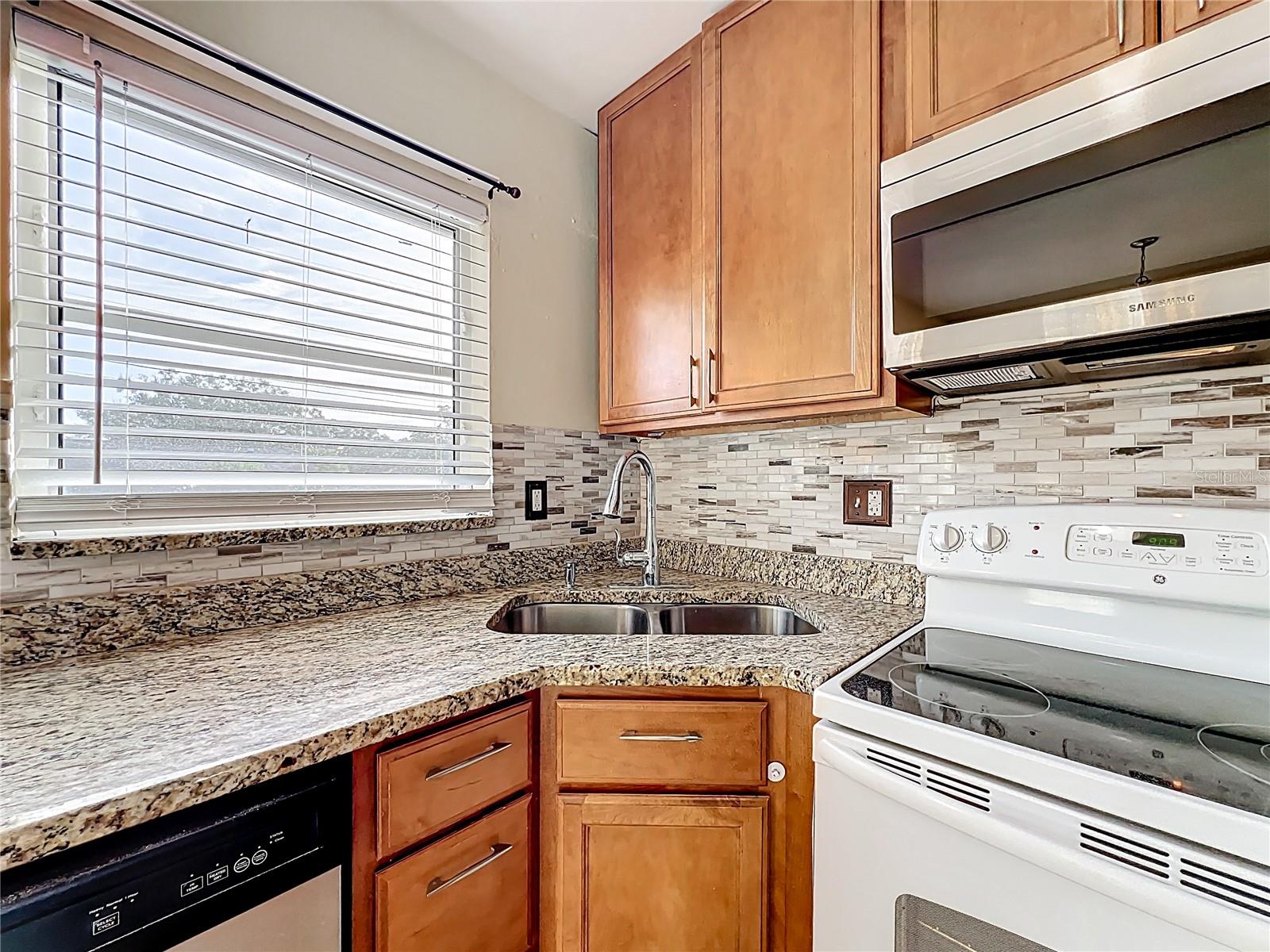 Image 8 of 31 For 12295 Ridge Road