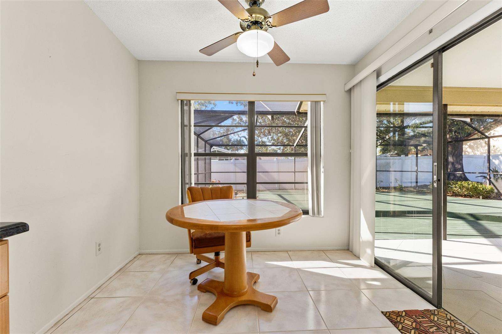 Image 11 of 27 For 13604 Cozy Place