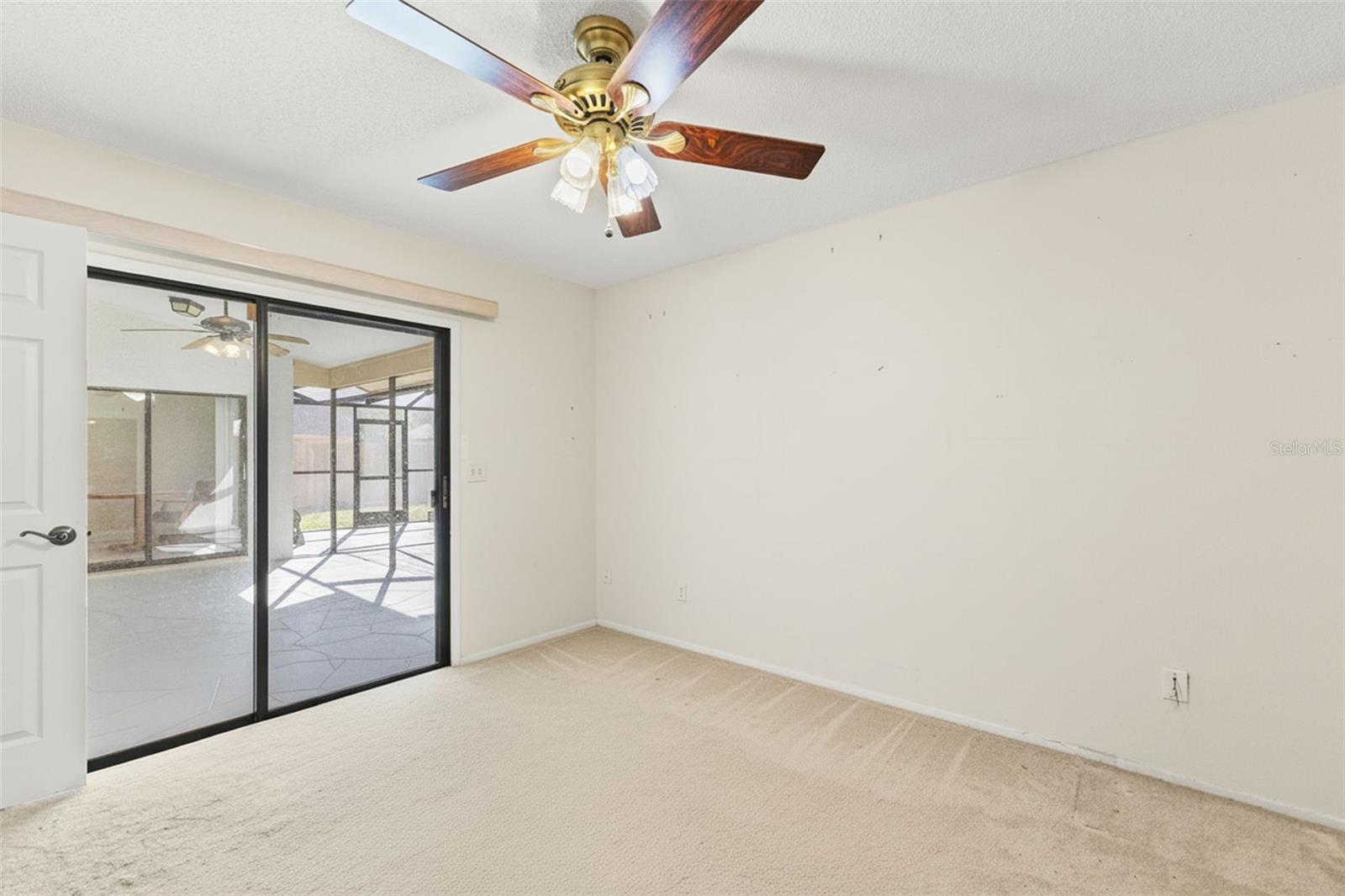 Image 16 of 27 For 13604 Cozy Place