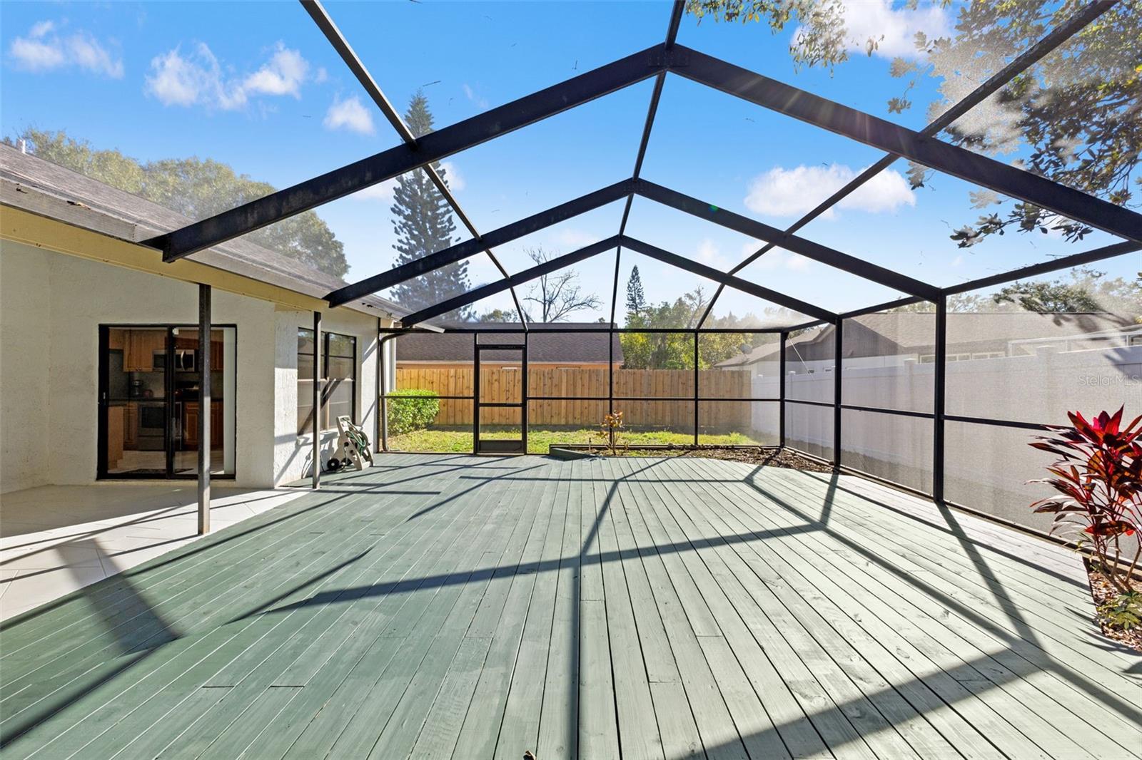 Image 23 of 27 For 13604 Cozy Place