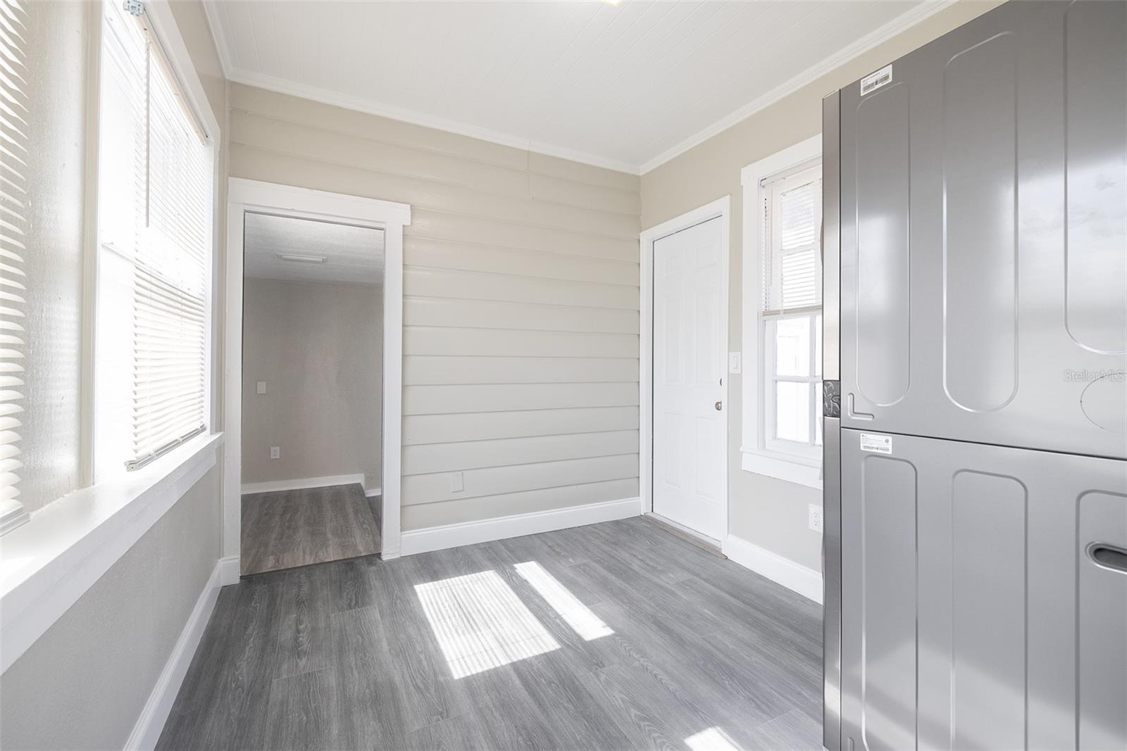 Image 20 of 25 For 2402 North B Street