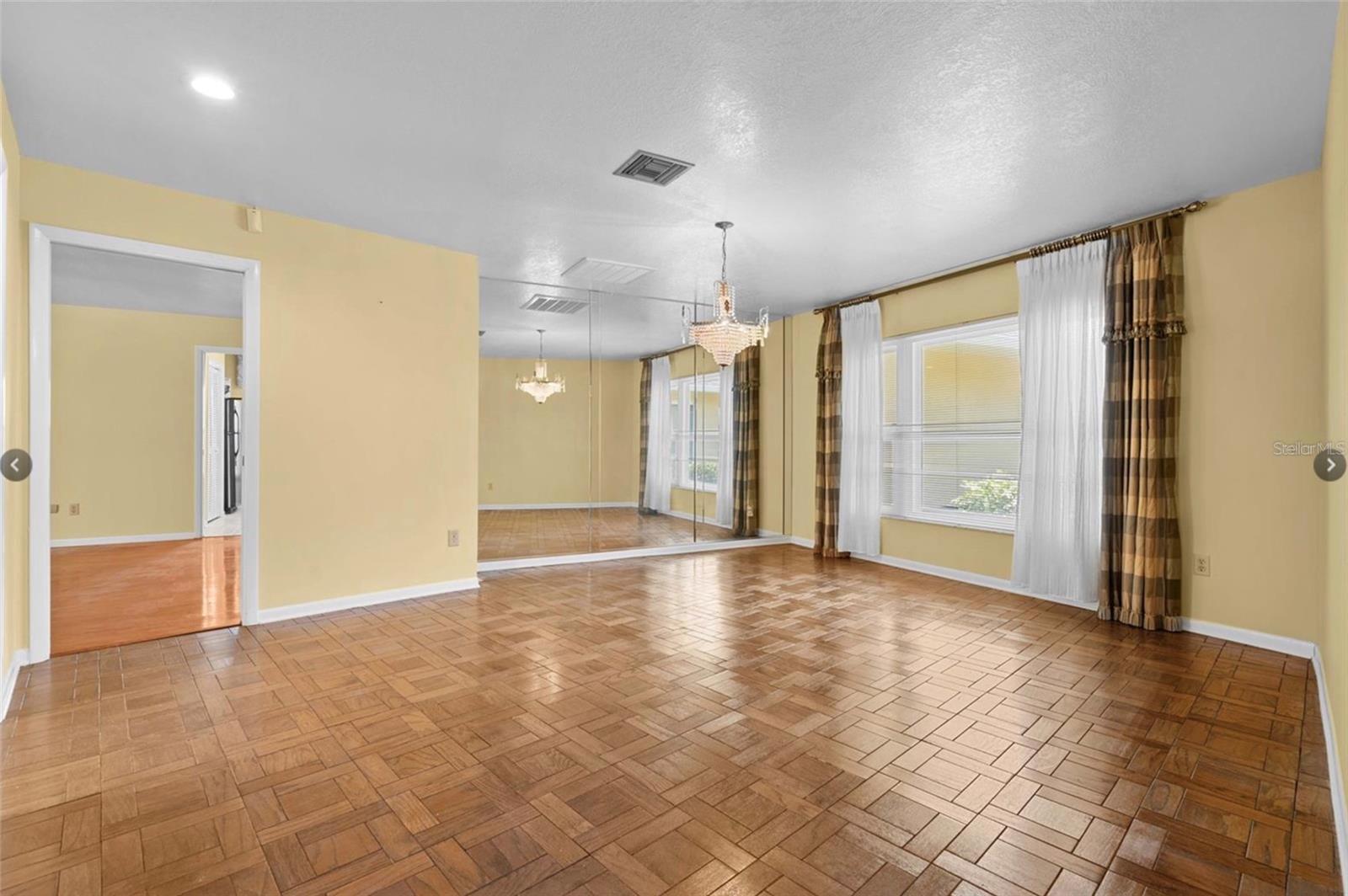 Image 4 of 25 For 1255 Wisper Run Court