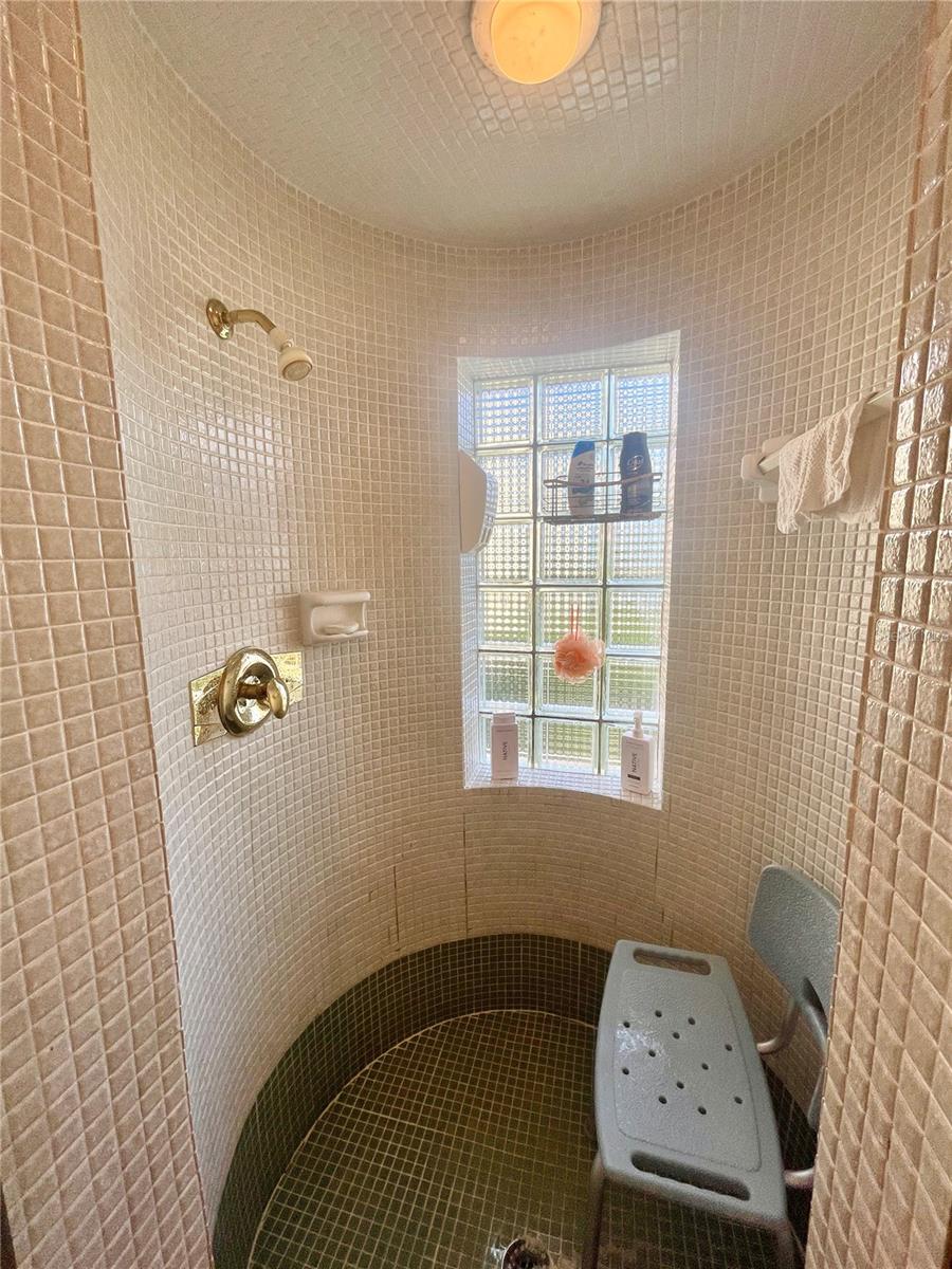 Image 30 of 42 For 124 Dogwood Circle