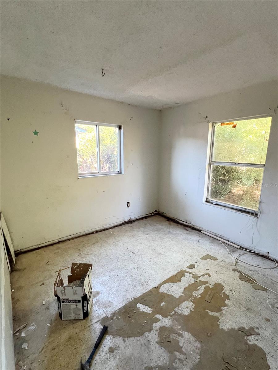 Image 11 of 15 For 11641 129th Avenue