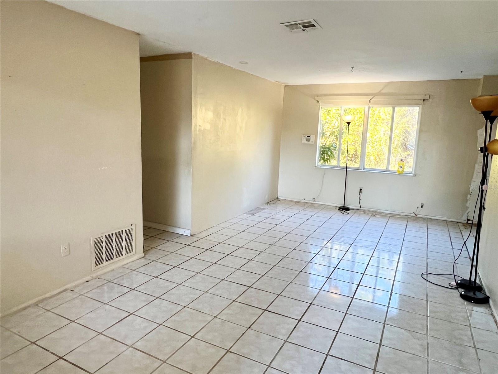 Image 3 of 15 For 11641 129th Avenue