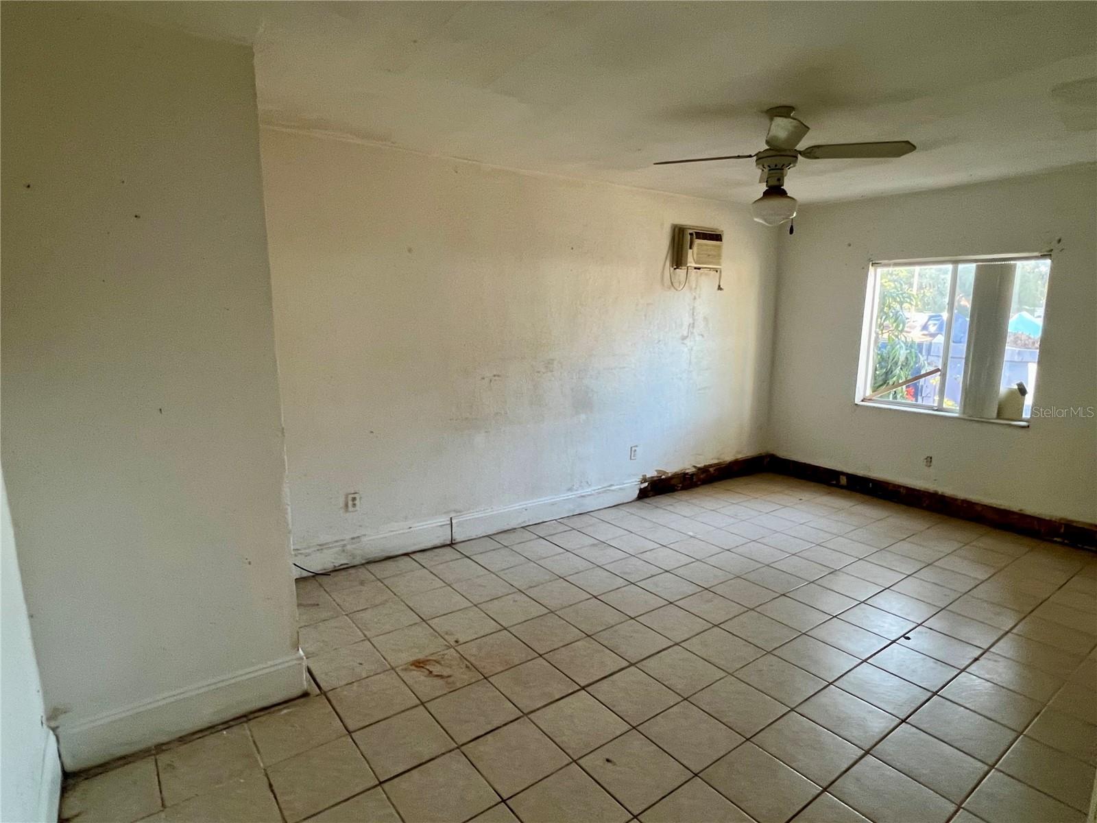 Image 8 of 15 For 11641 129th Avenue