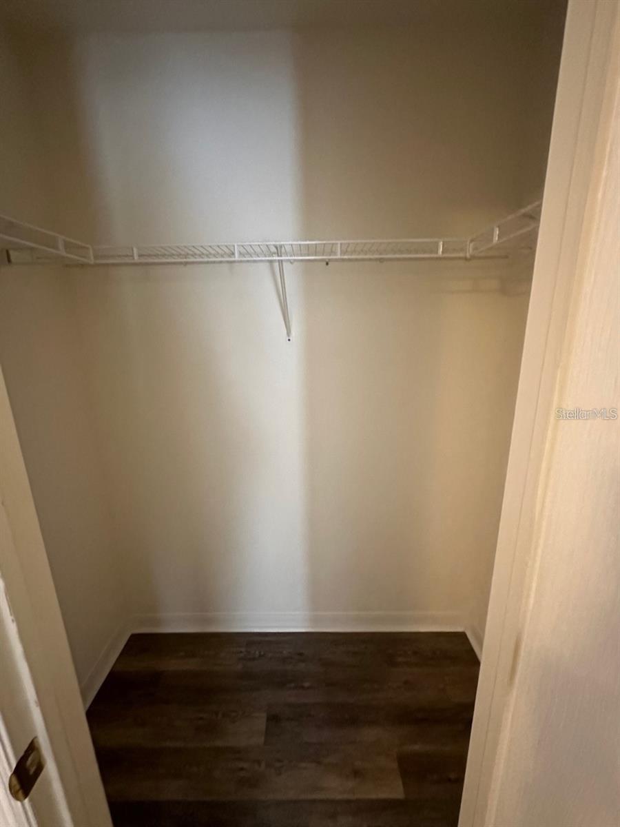 Image 16 of 34 For 5882 Fishhawk Ridge Drive 0