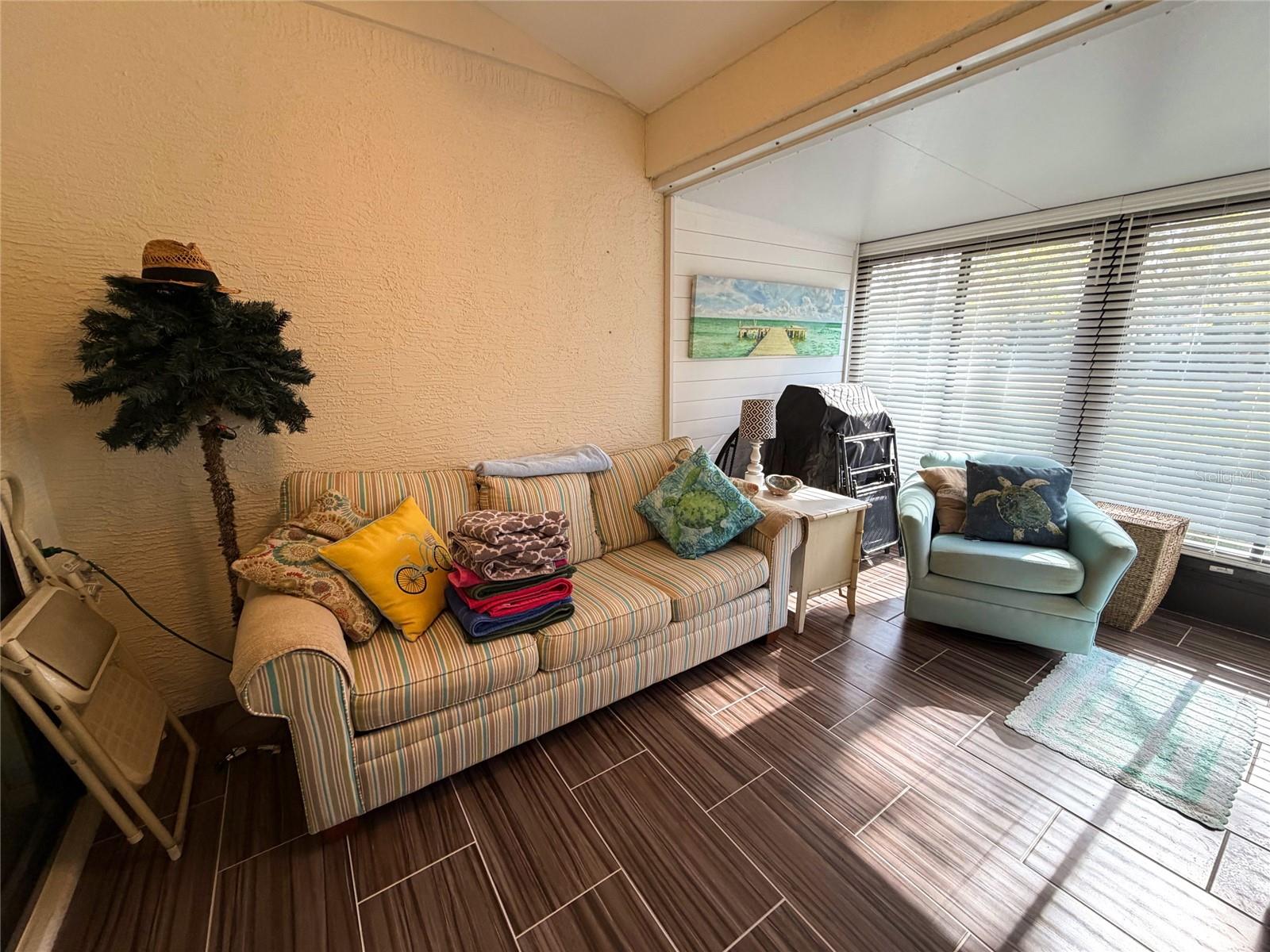 Image 22 of 61 For 10604 Millriver Drive