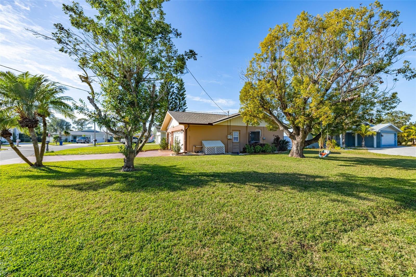 Image 24 of 28 For 314 Circle Drive