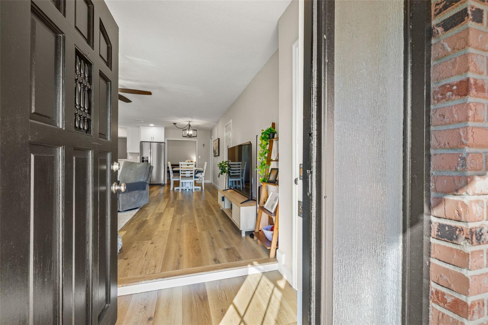 Image 3 of 28 For 314 Circle Drive