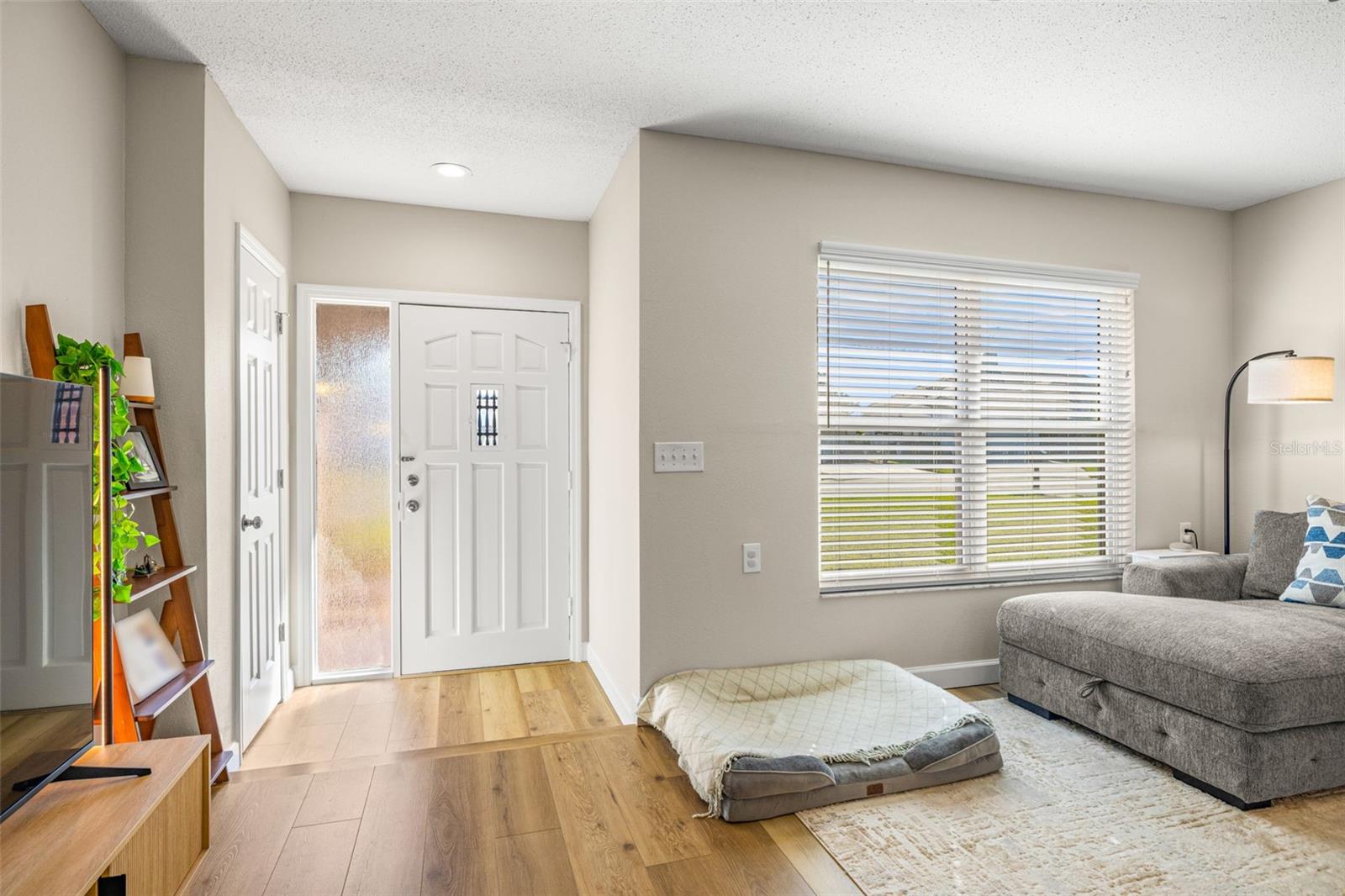 Image 4 of 28 For 314 Circle Drive