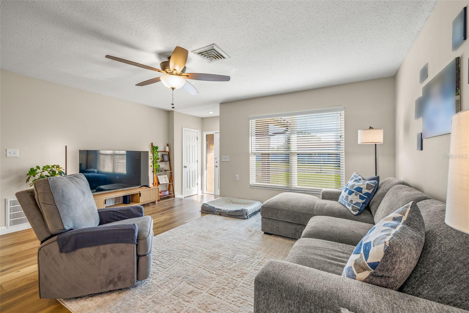 Image 6 of 28 For 314 Circle Drive