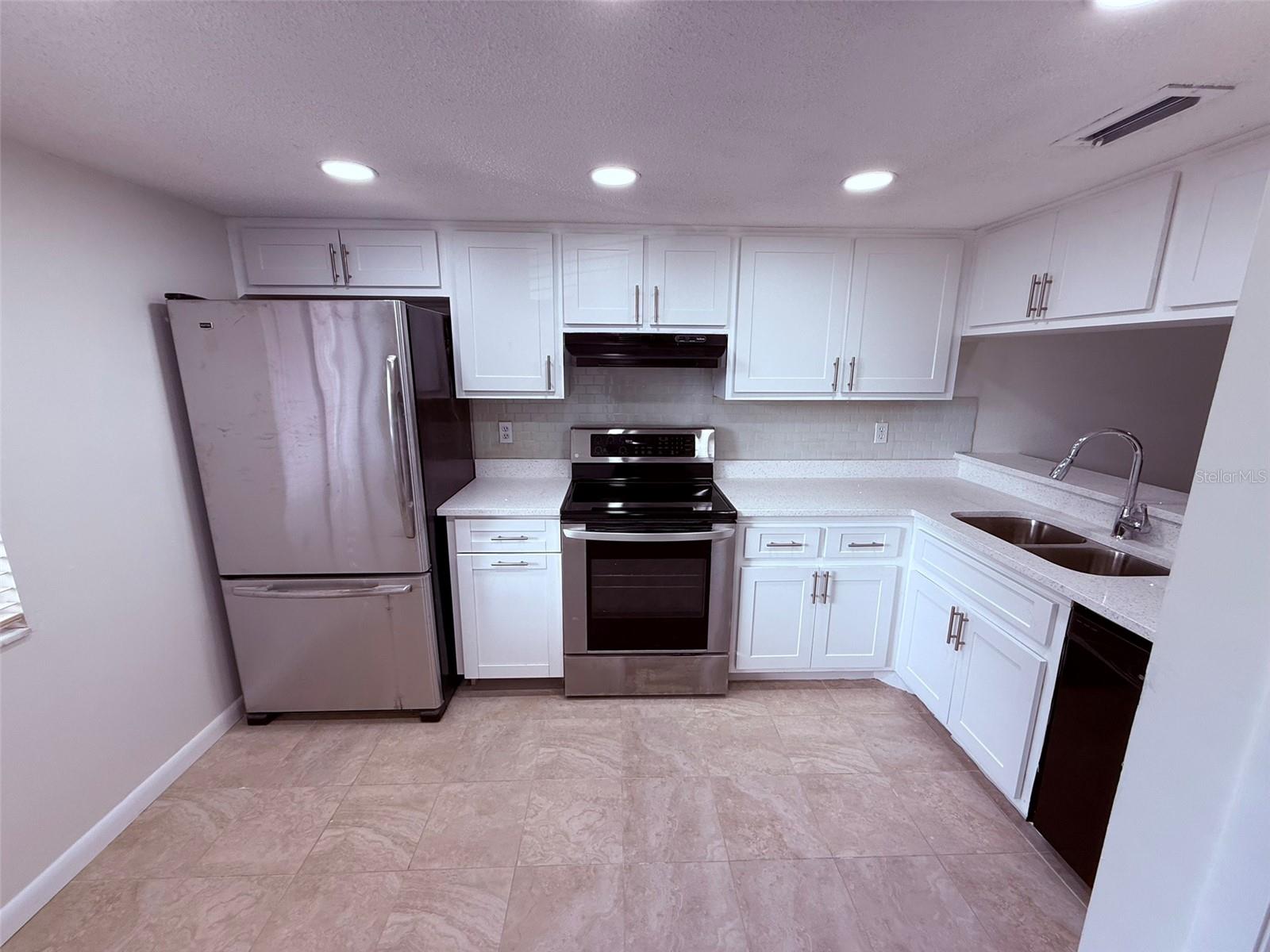 Image 4 of 26 For 229 Mary Drive 45