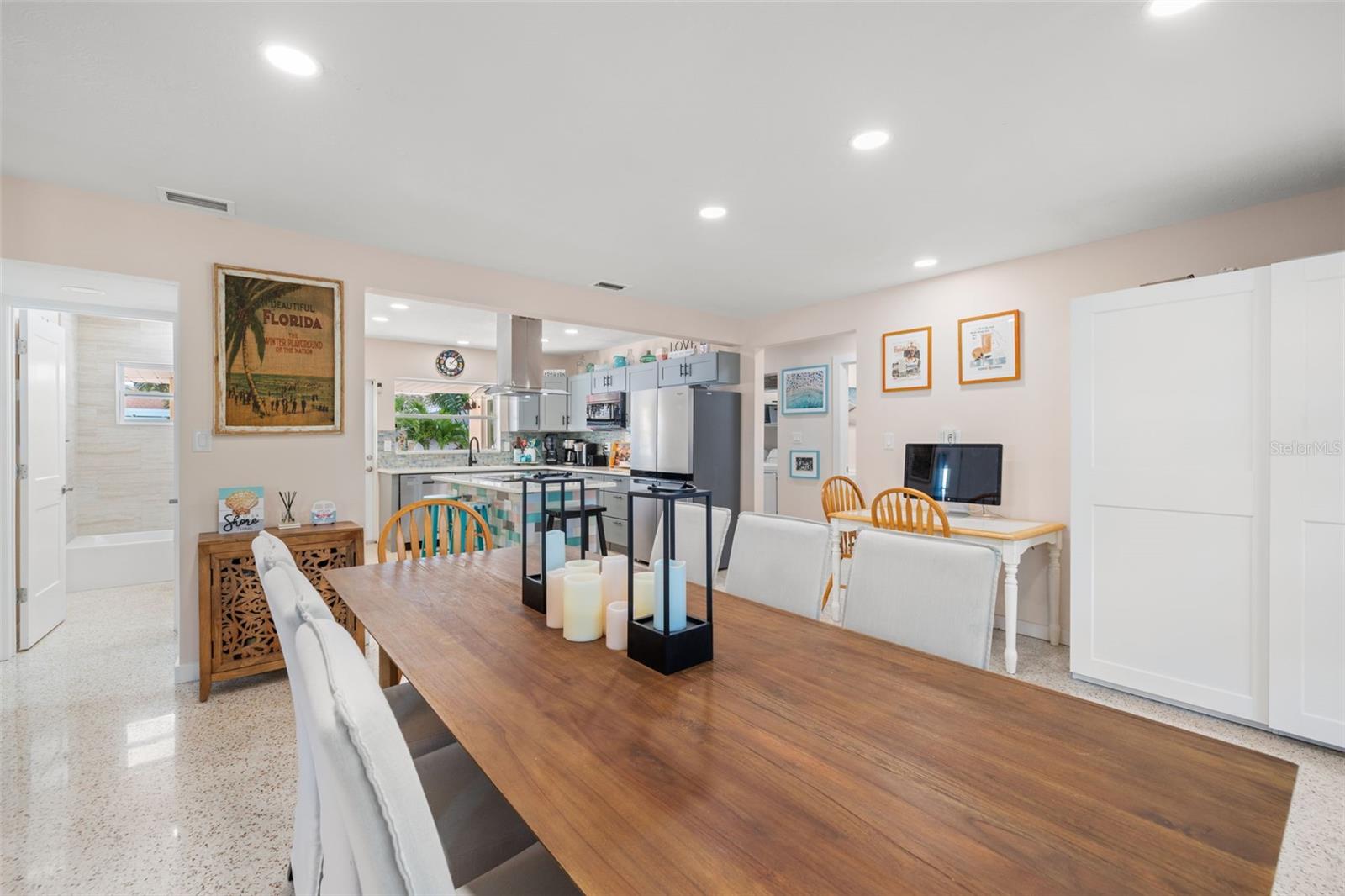 Image 17 of 47 For 1211 Bay Pine Boulevard