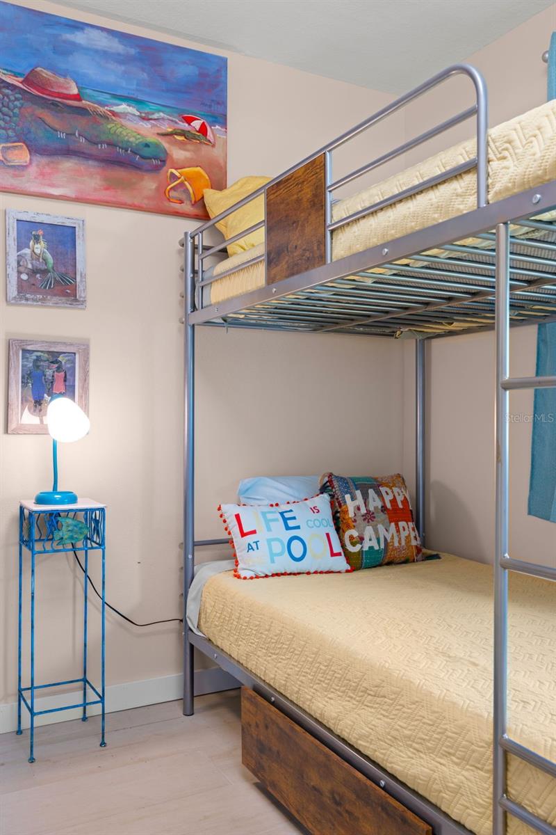 Image 21 of 47 For 1211 Bay Pine Boulevard