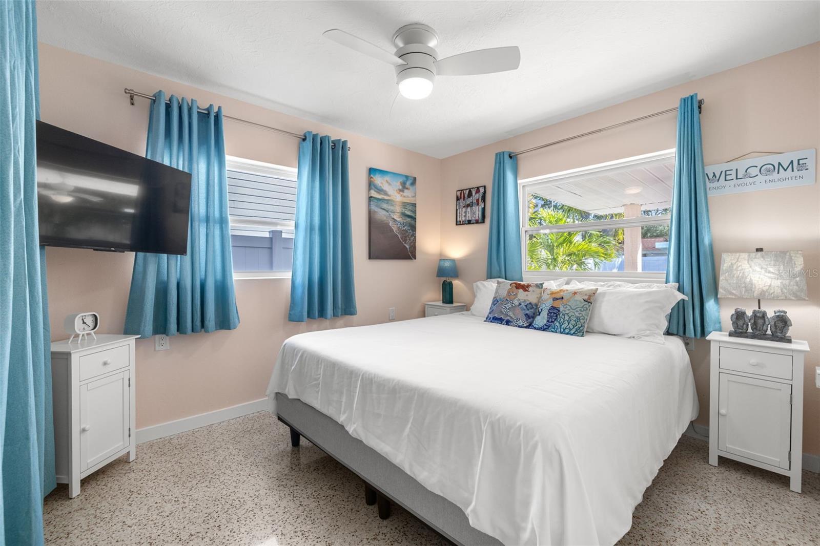 Image 8 of 47 For 1211 Bay Pine Boulevard