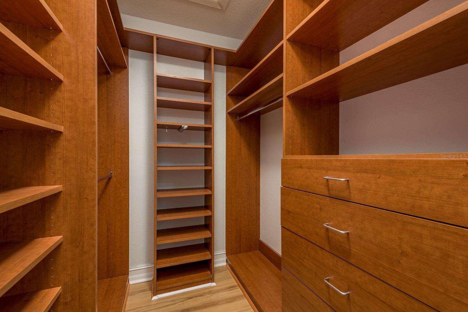 Image 18 of 50 For 5590 Greyston Street