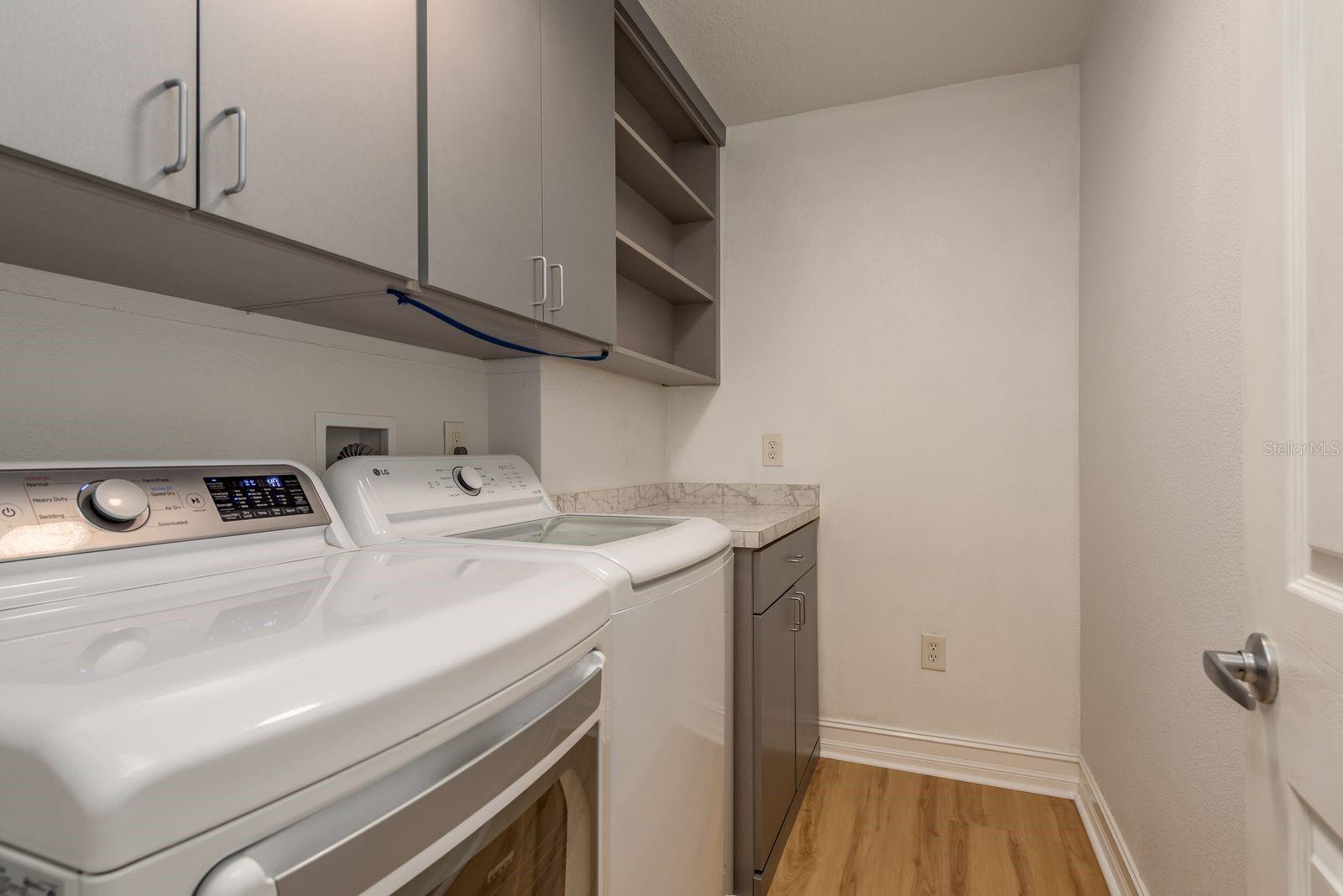 Image 27 of 50 For 5590 Greyston Street