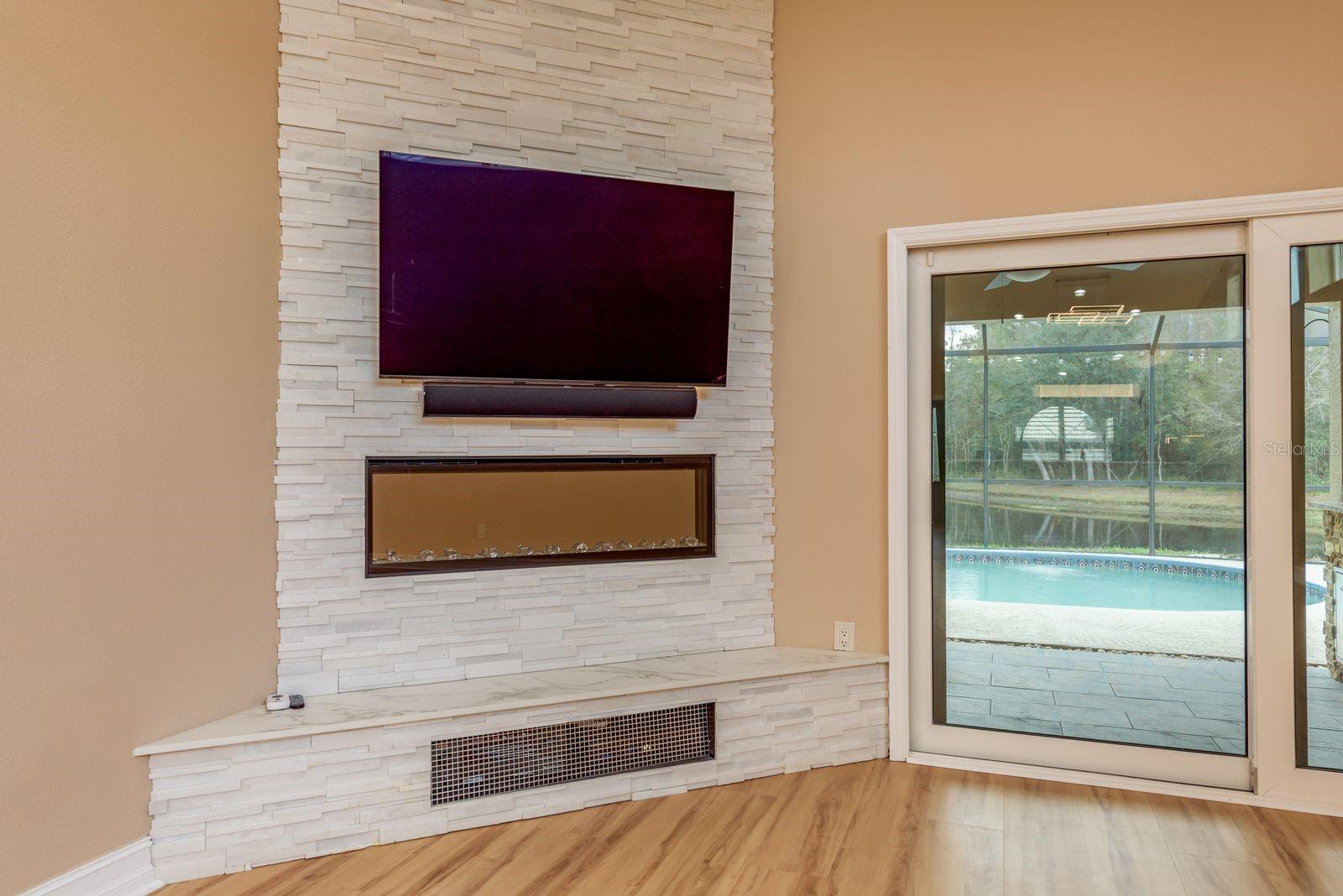 Image 8 of 50 For 5590 Greyston Street