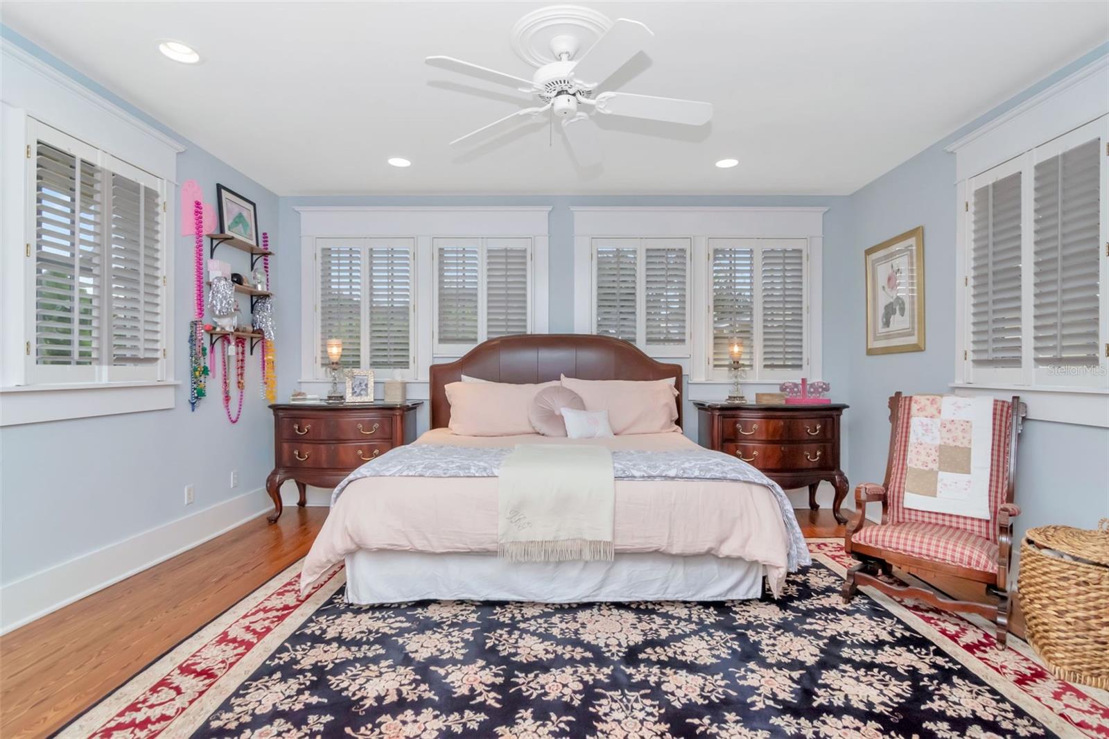 Image 19 of 29 For 713 Delaware Avenue