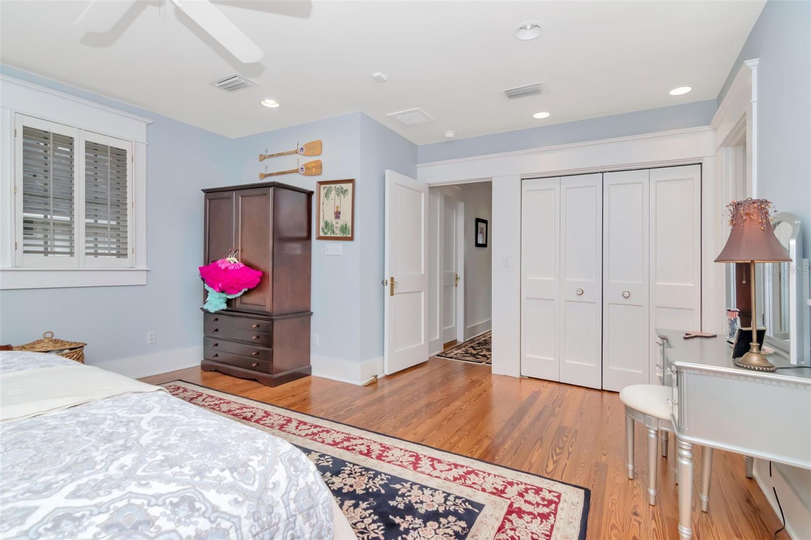 Image 20 of 29 For 713 Delaware Avenue