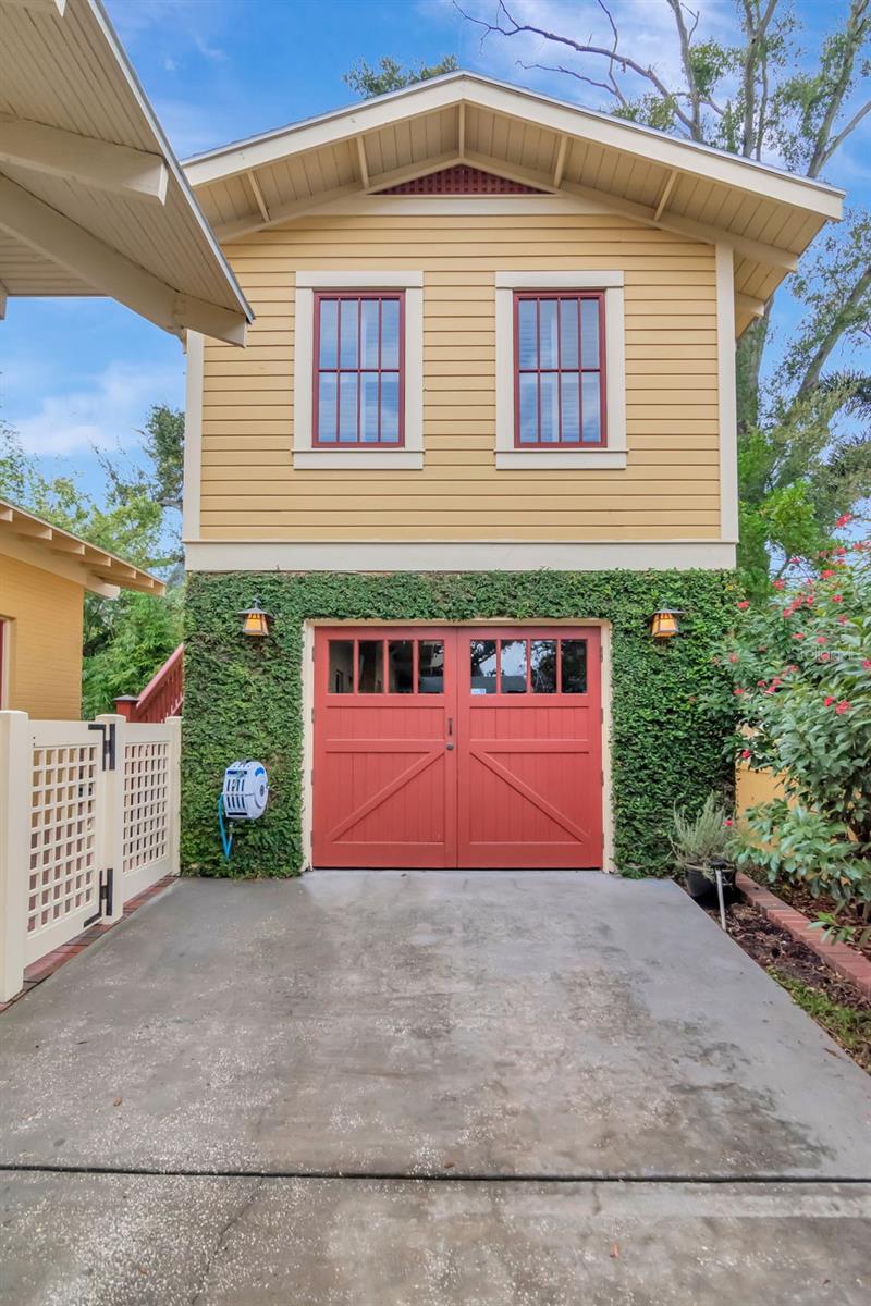 Image 22 of 29 For 713 Delaware Avenue