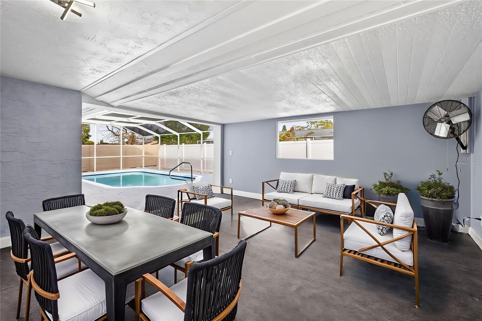 Image 23 of 25 For 11214 Kapok Avenue